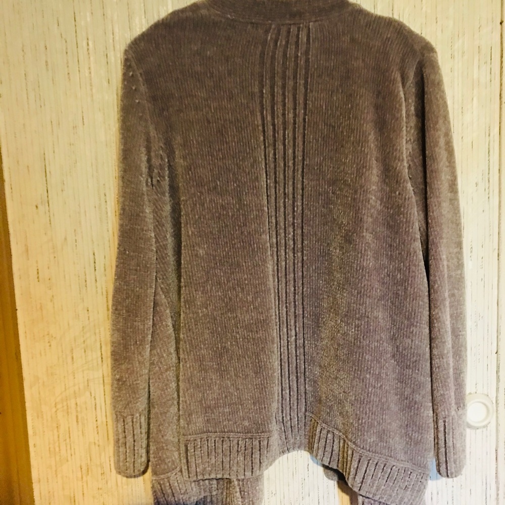 Sweater - Picture 3 of 3
